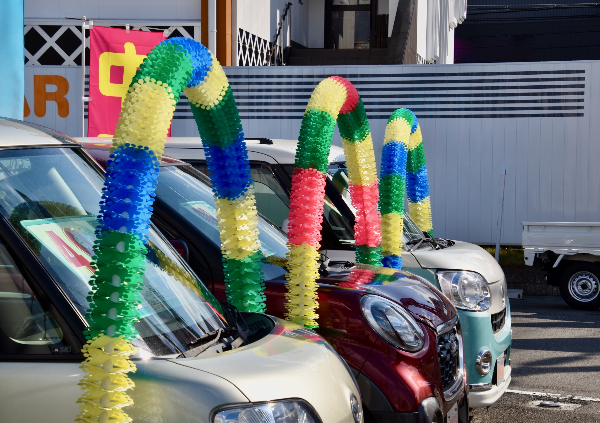 中古車販売店の様子